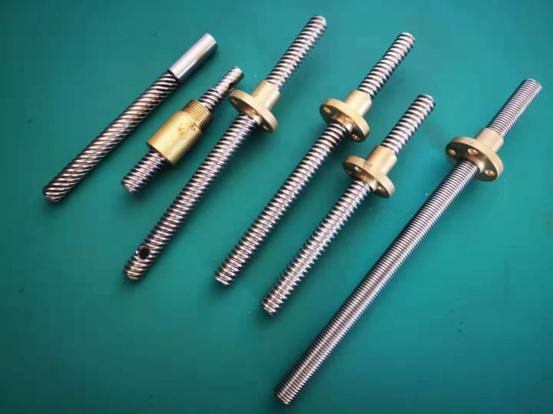 生產梯形絲杆螺杆 T183/2頭、T184/2頭 大量現貨（huò）絲杠